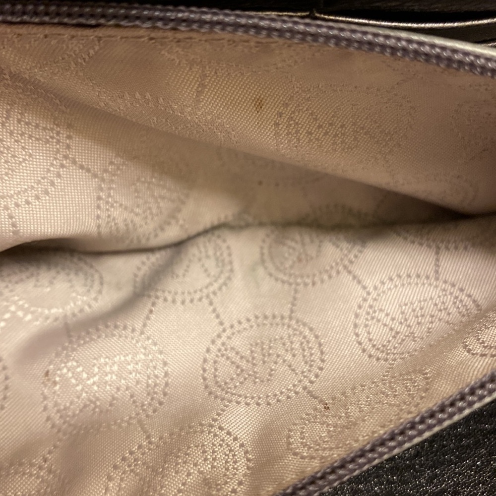 Michael Kors Wallet - Picture 15 of 16